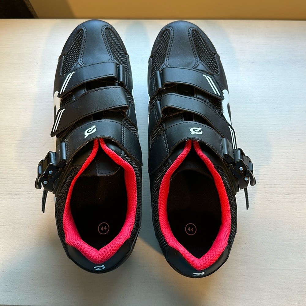 Size 44 men’s peloton shoes